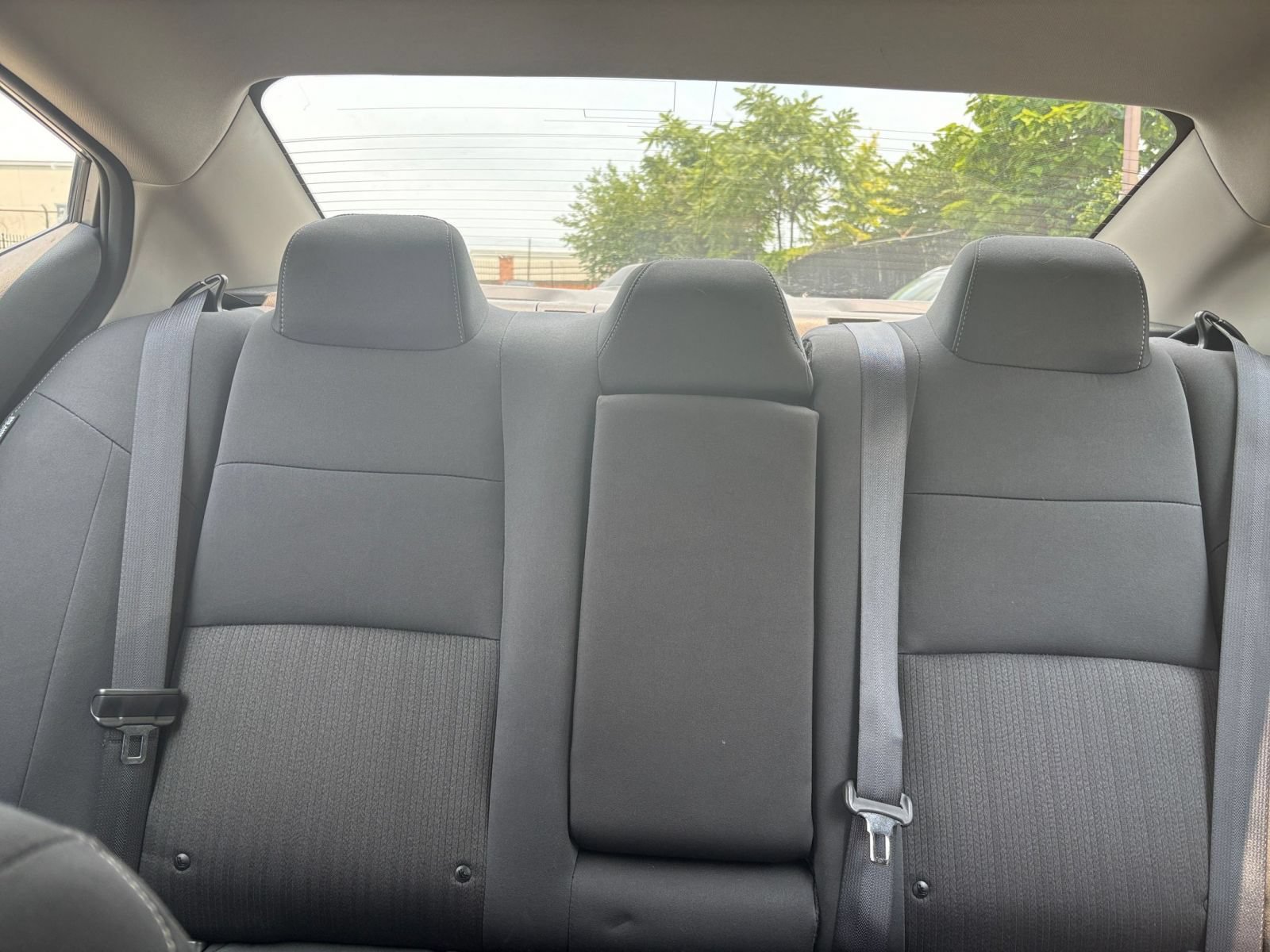 Used 2025 Nissan Altima 2.5 SV FWD image 38