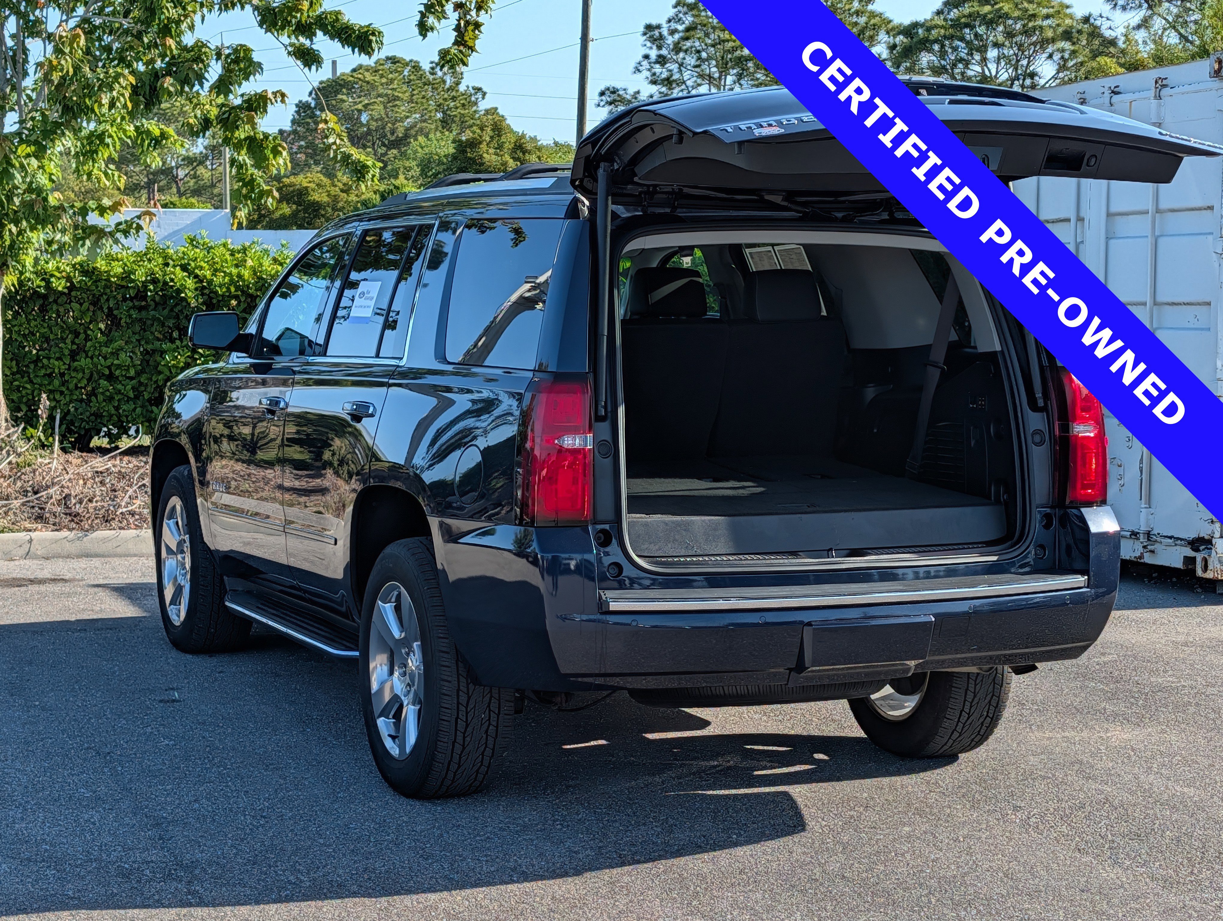 Used 2020 Chevrolet Tahoe Premier w/ Max Trailering Package AWD/4WD image 13