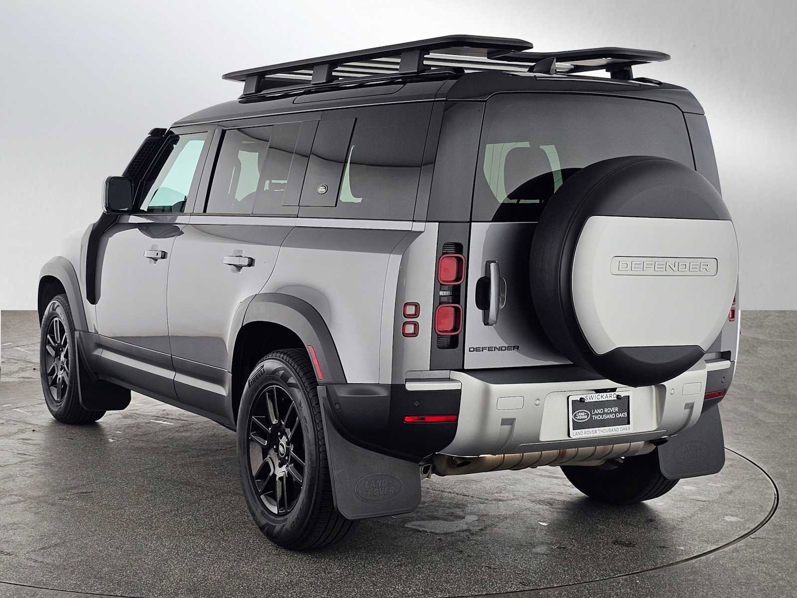 Used 2023 Land Rover Defender 110 S image 3