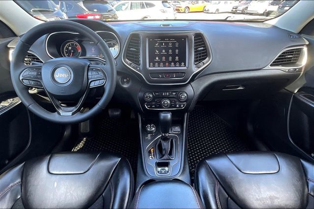 Used 2021 Jeep Cherokee Trailhawk image 14