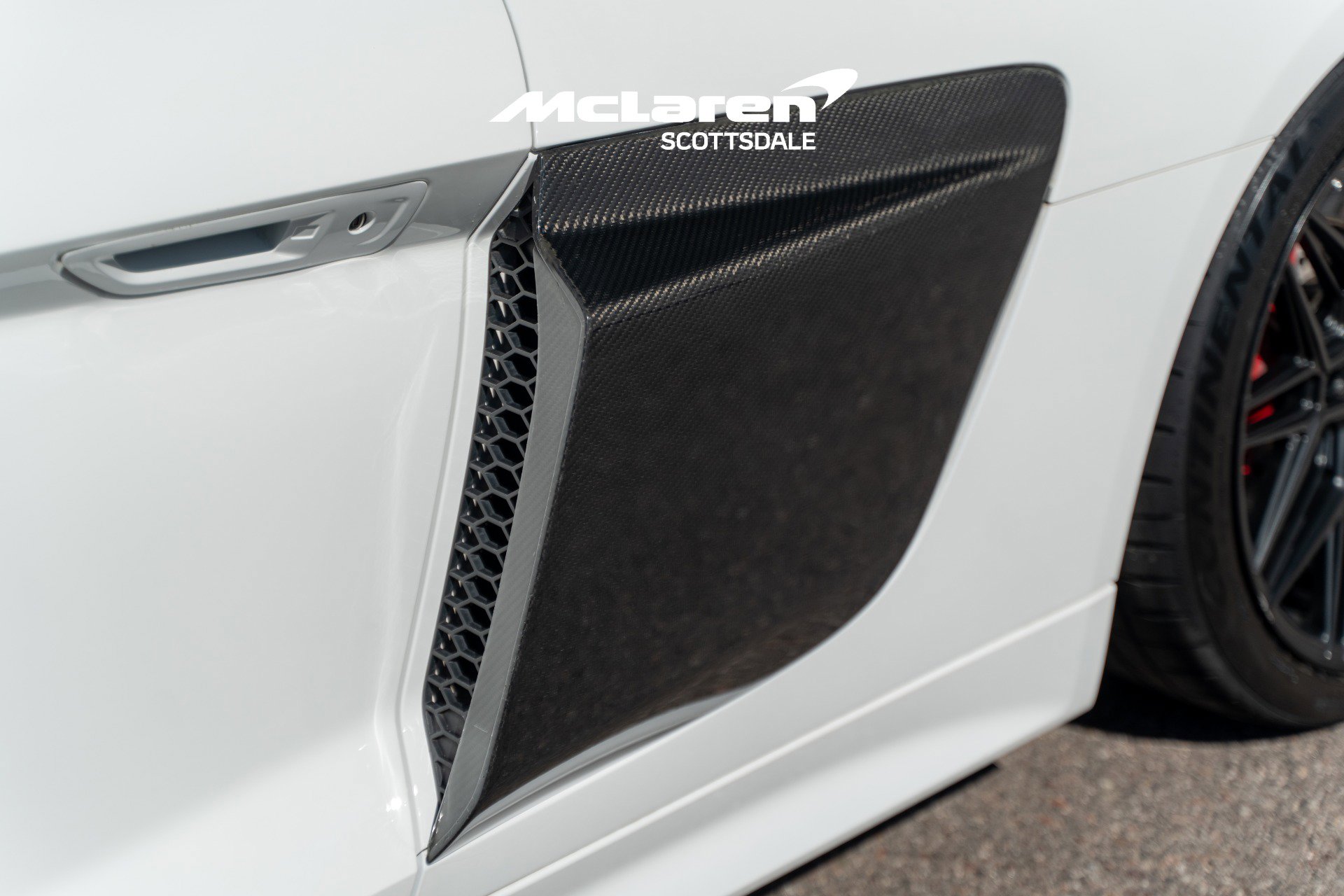 Used 2018 Audi R8 V10 w/ Premium Package image 24