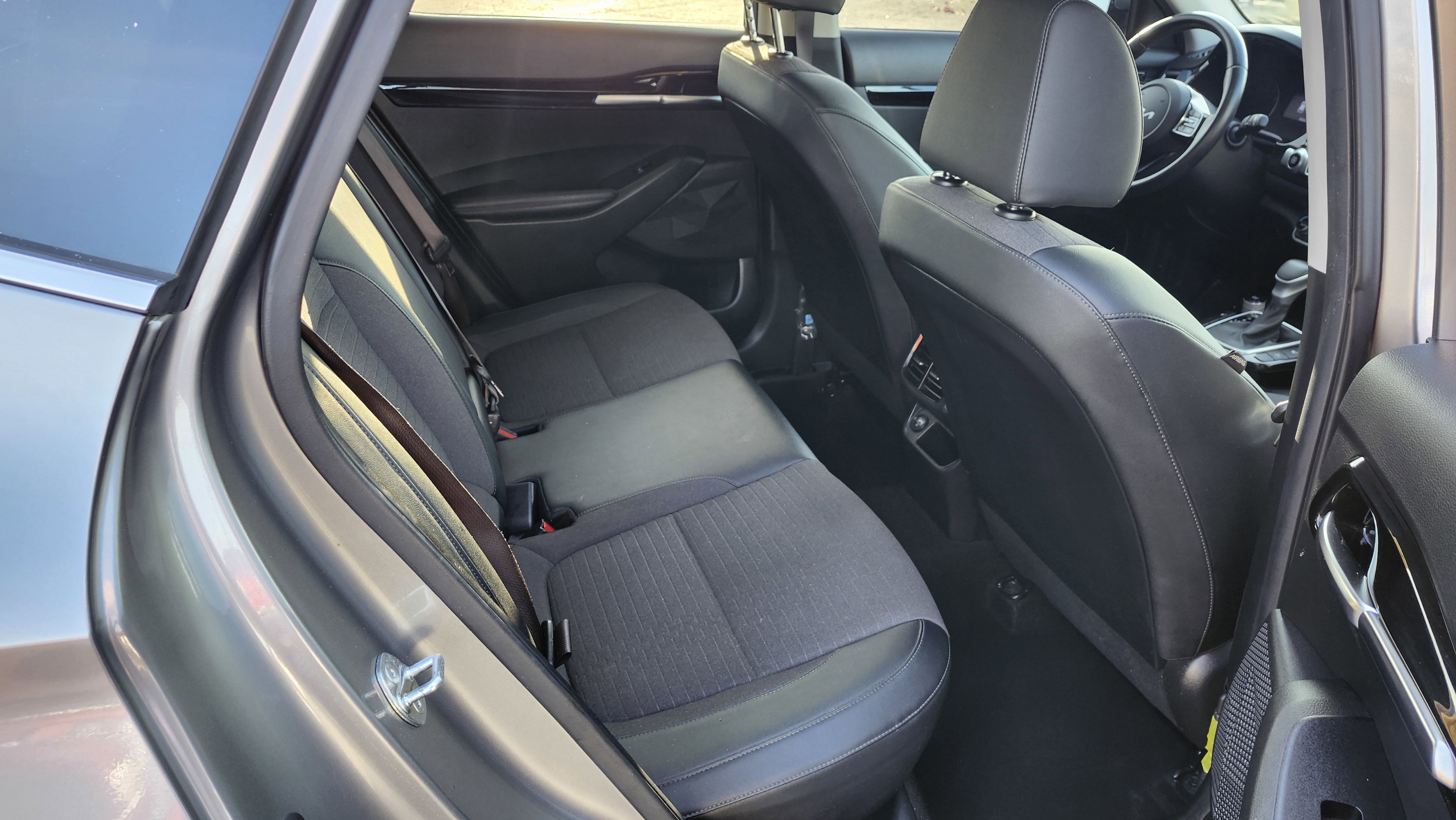 Used 2023 Kia Seltos S image 13