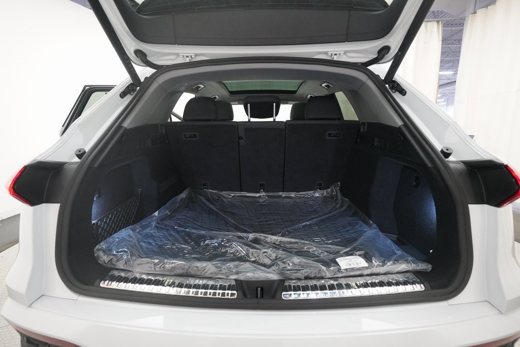 Used 2025 Audi Q5 Premium Plus w/ Premium Plus image 32