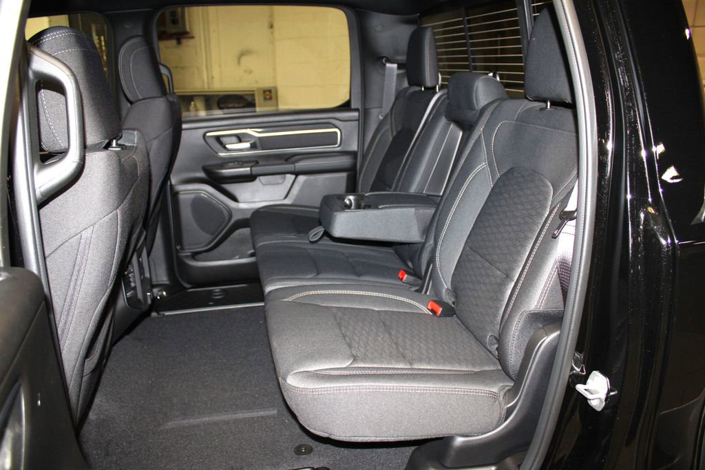 New 2026 RAM 1500 4x4 Crew Cab image 25