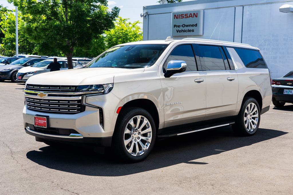 Used 2022 Chevrolet Suburban Premier AWD/4WD image 3