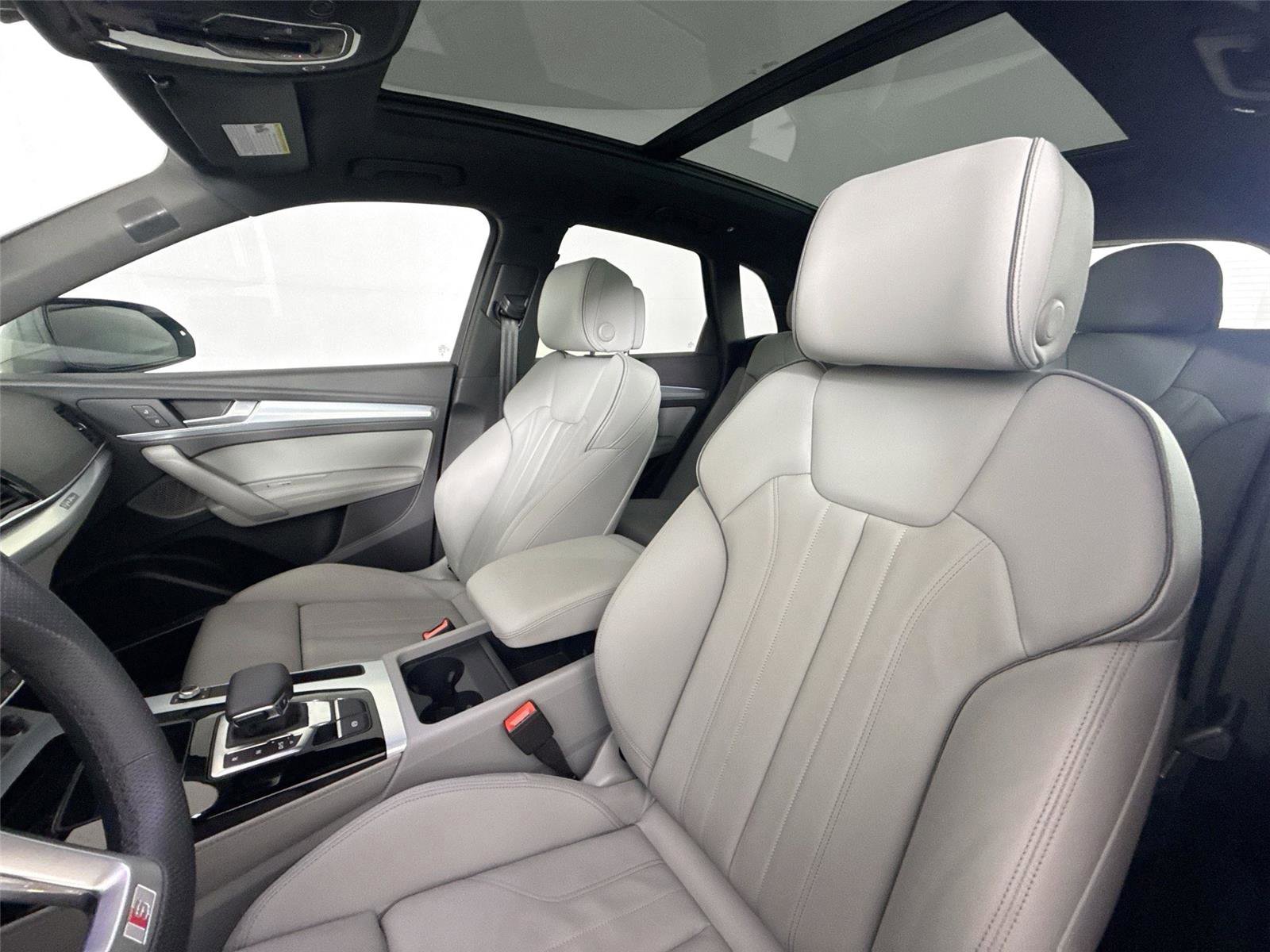 Used 2025 Audi Q5 2.0T Premium Plus image 3