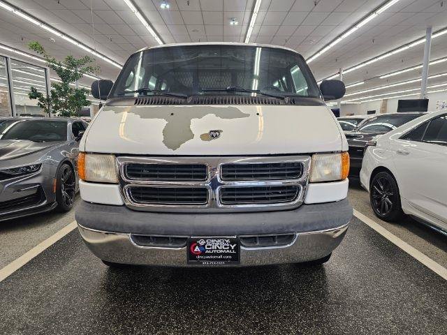 Used 2001 Dodge B2500 Passenger RWD image 3