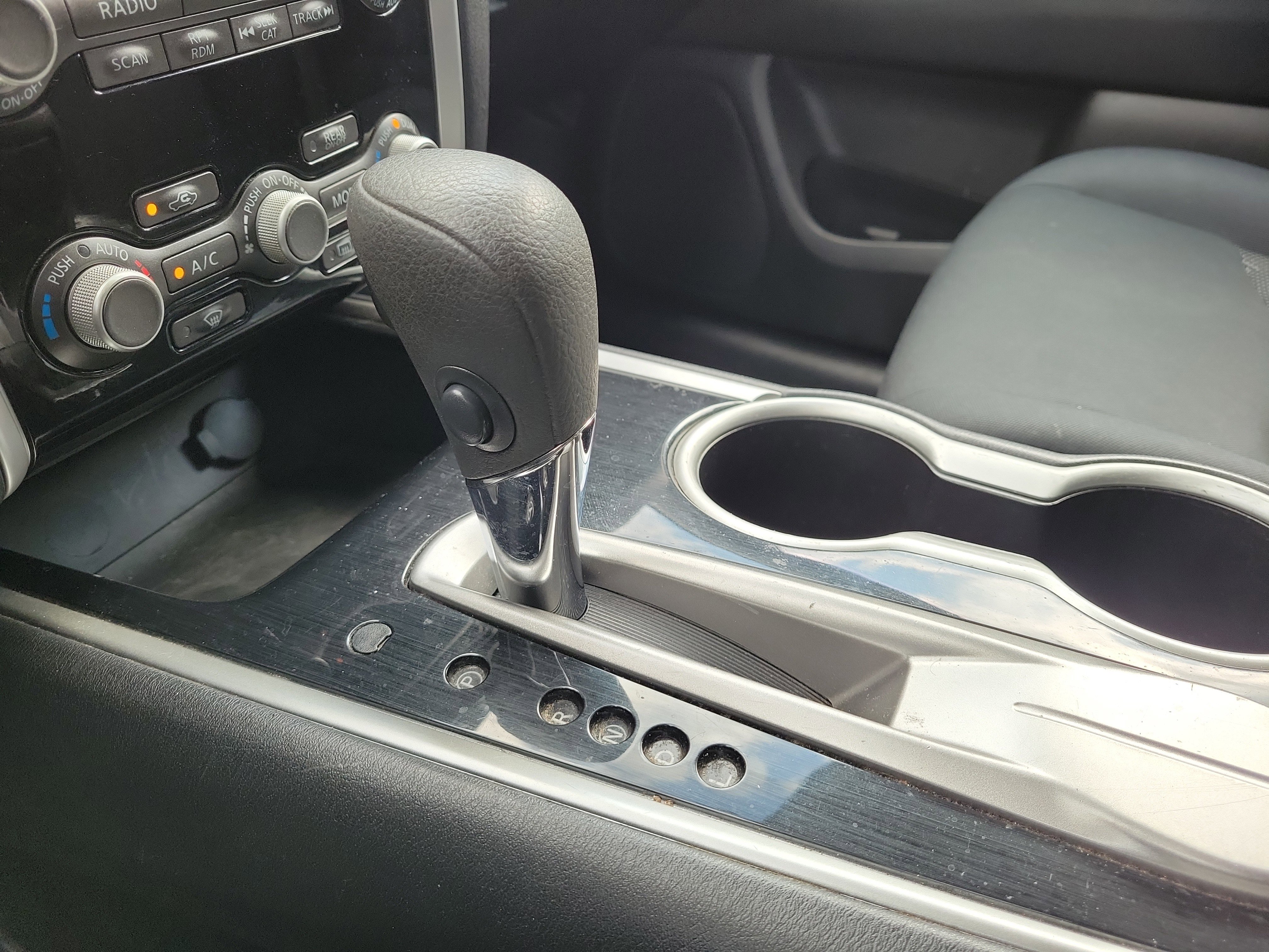 Used 2017 Nissan Pathfinder S FWD image 29
