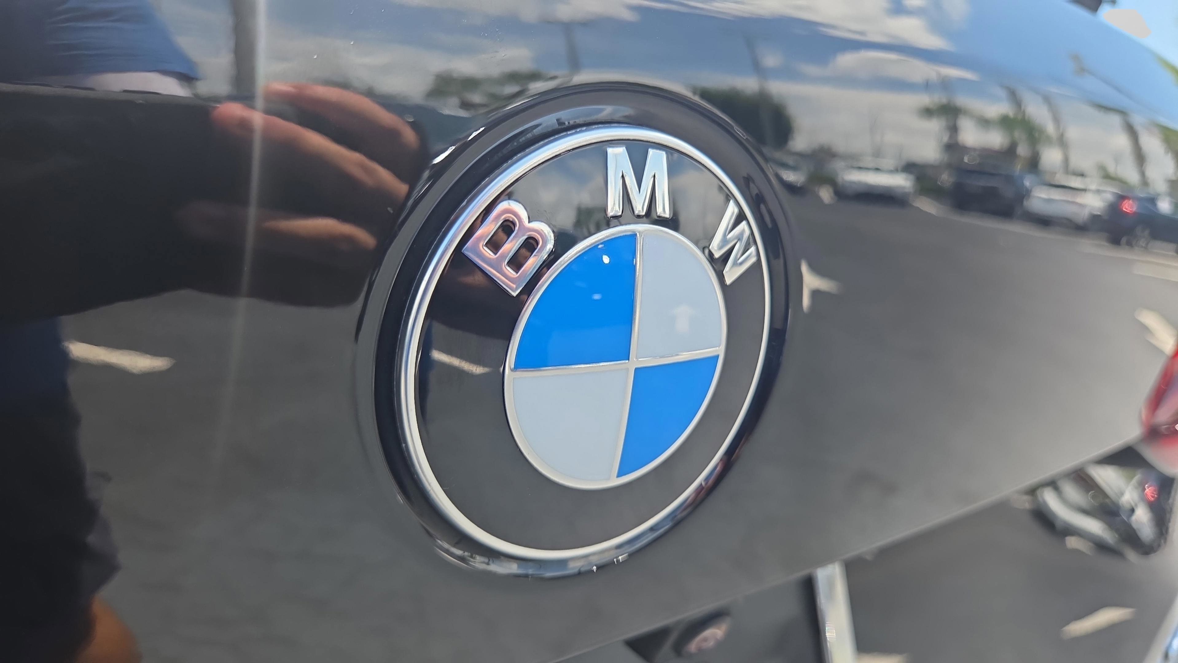 Used 2022 BMW X5 xDrive40i w/ Premium Package AWD/4WD image 36