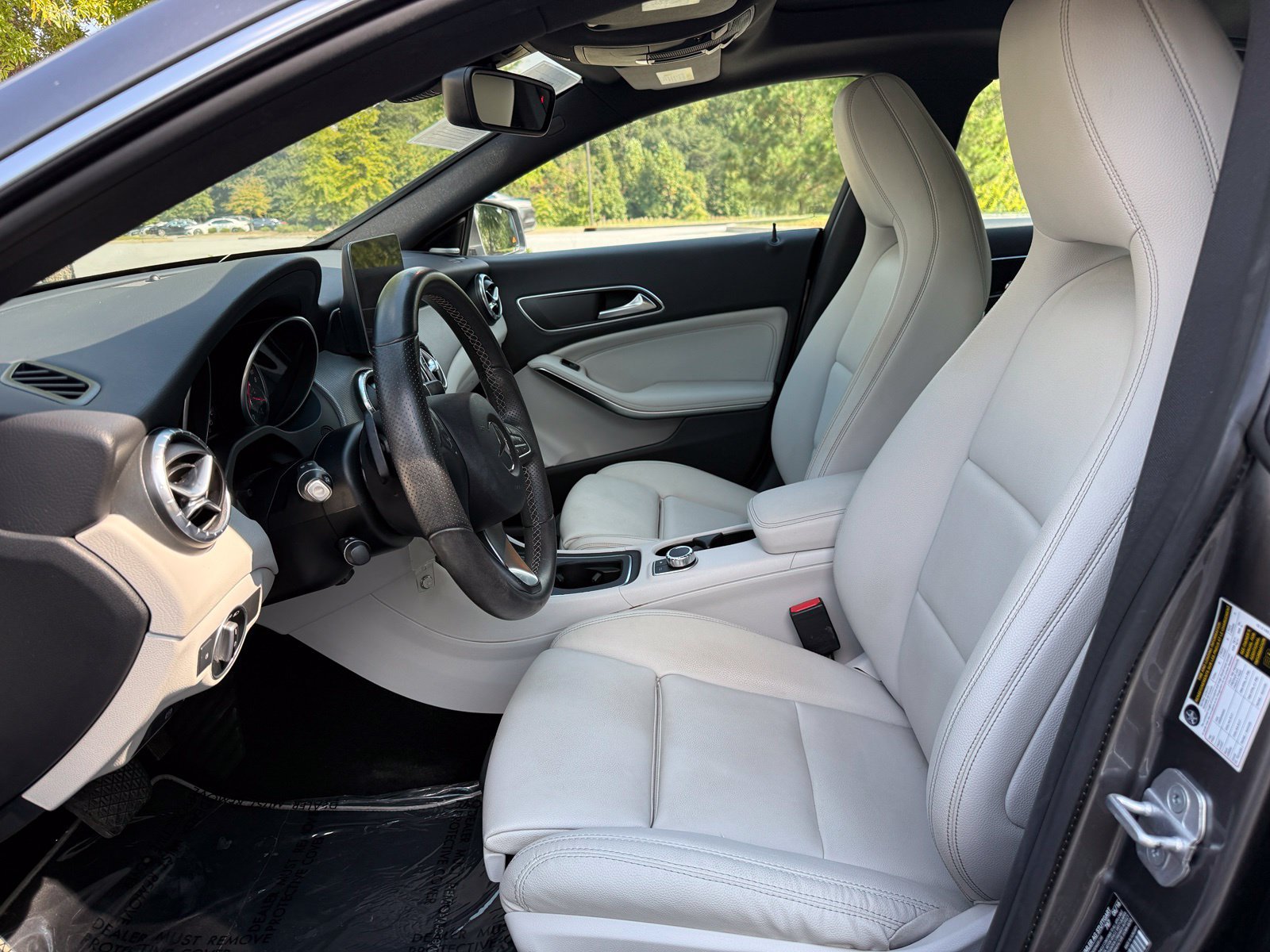Used 2017 Mercedes-Benz CLA 250 4MATIC image 34