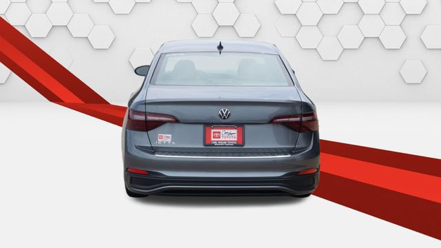 Used 2024 Volkswagen Jetta Sport FWD image 4