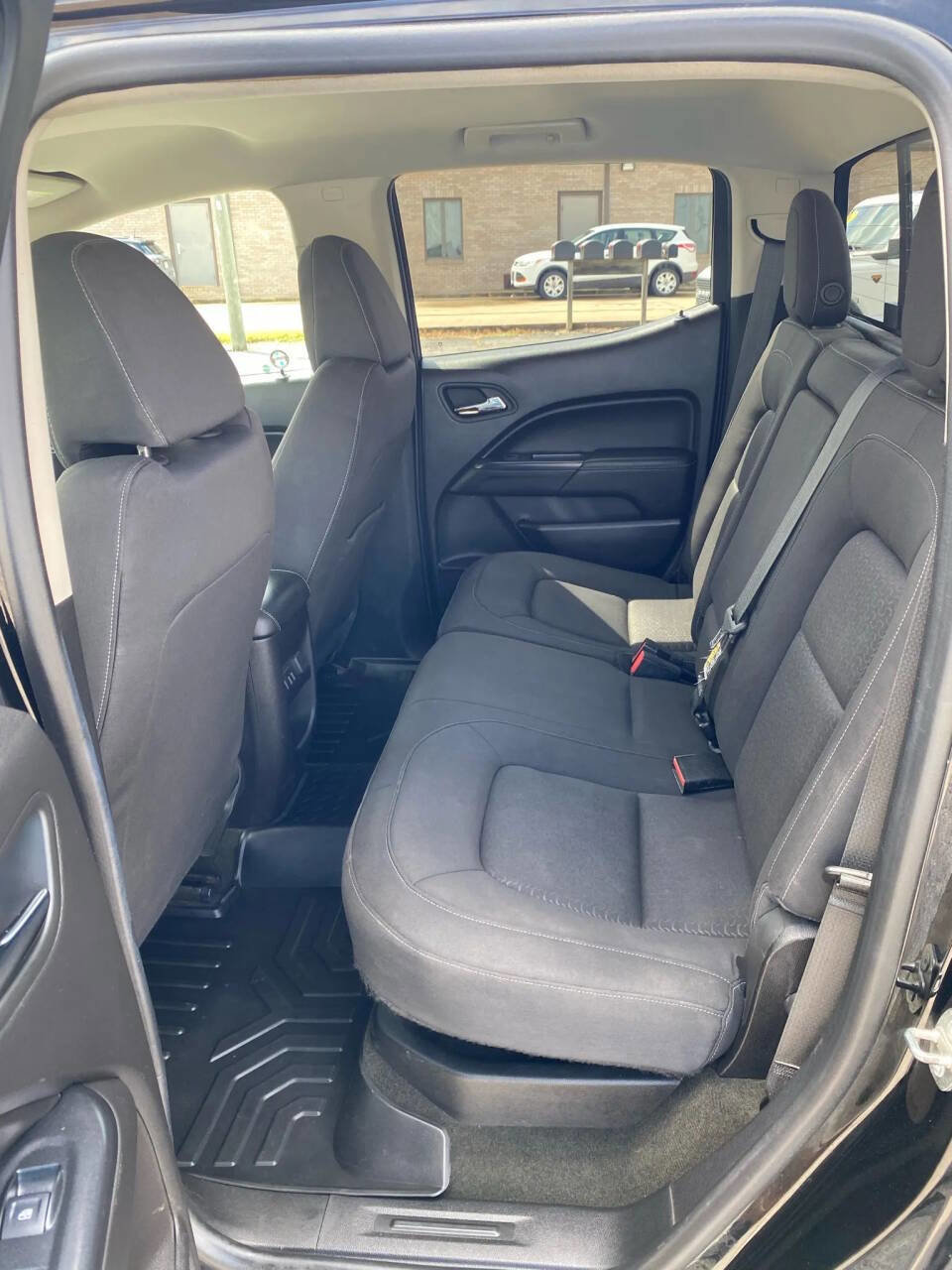 Used 2016 GMC Canyon SLE image 25