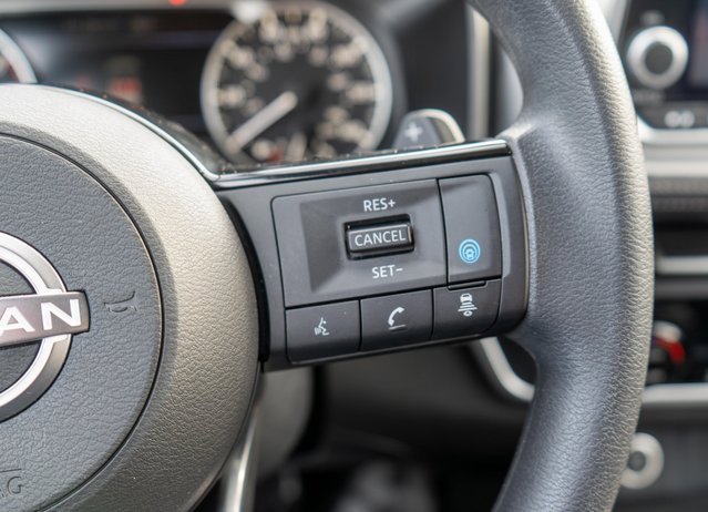 Used 2023 Nissan Rogue SV image 22