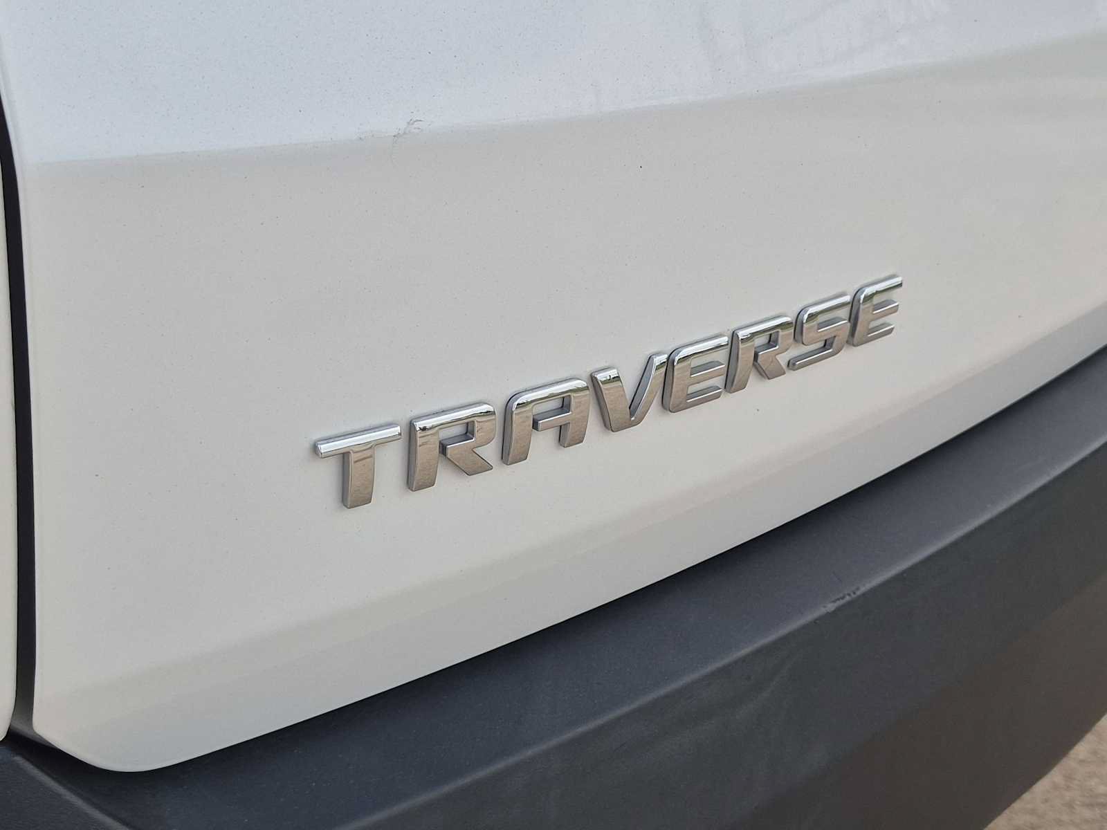 Used 2019 Chevrolet Traverse LT FWD image 20