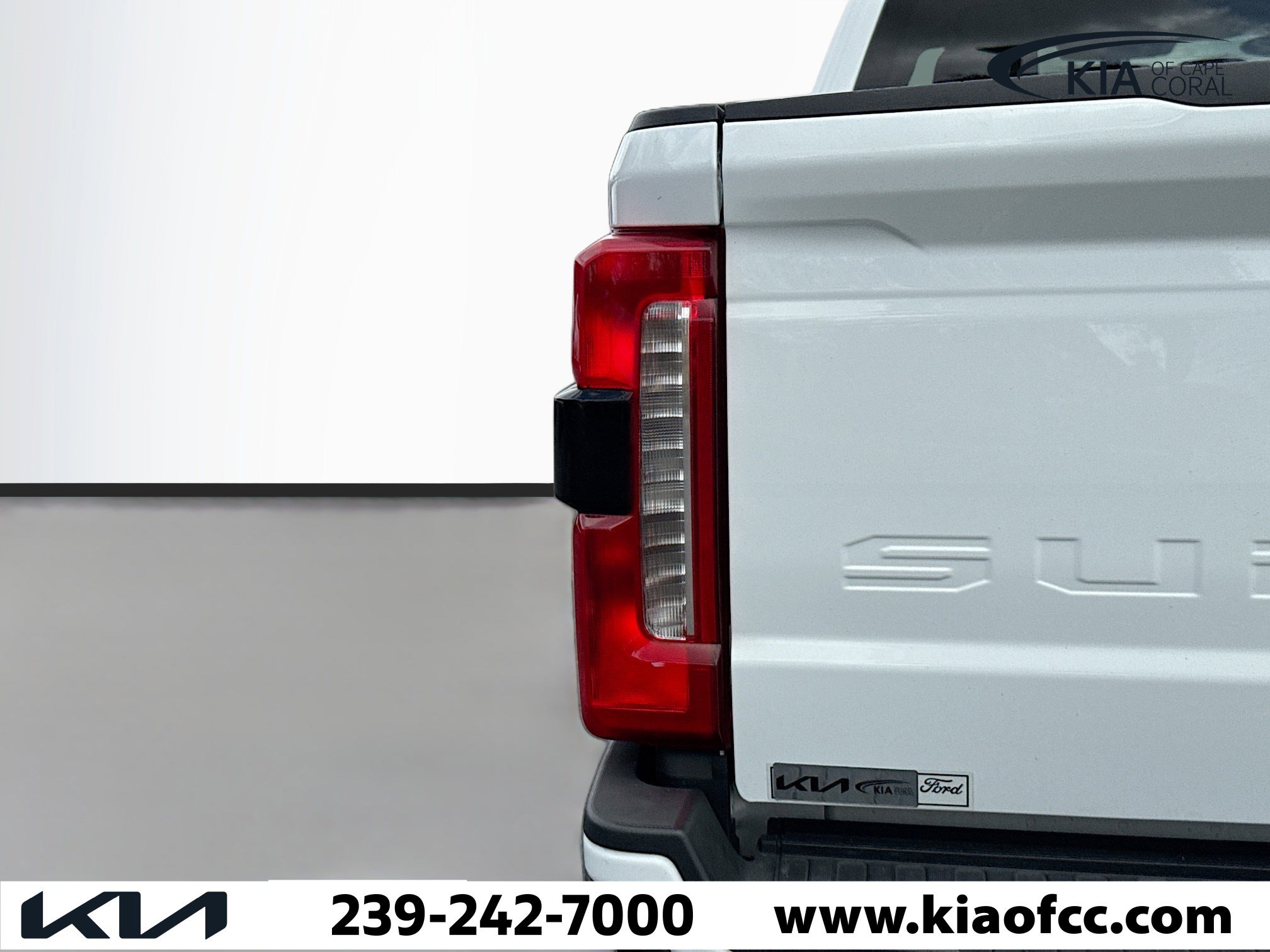 Used 2023 Ford F250 XLT w/ XLT Premium Package image 9
