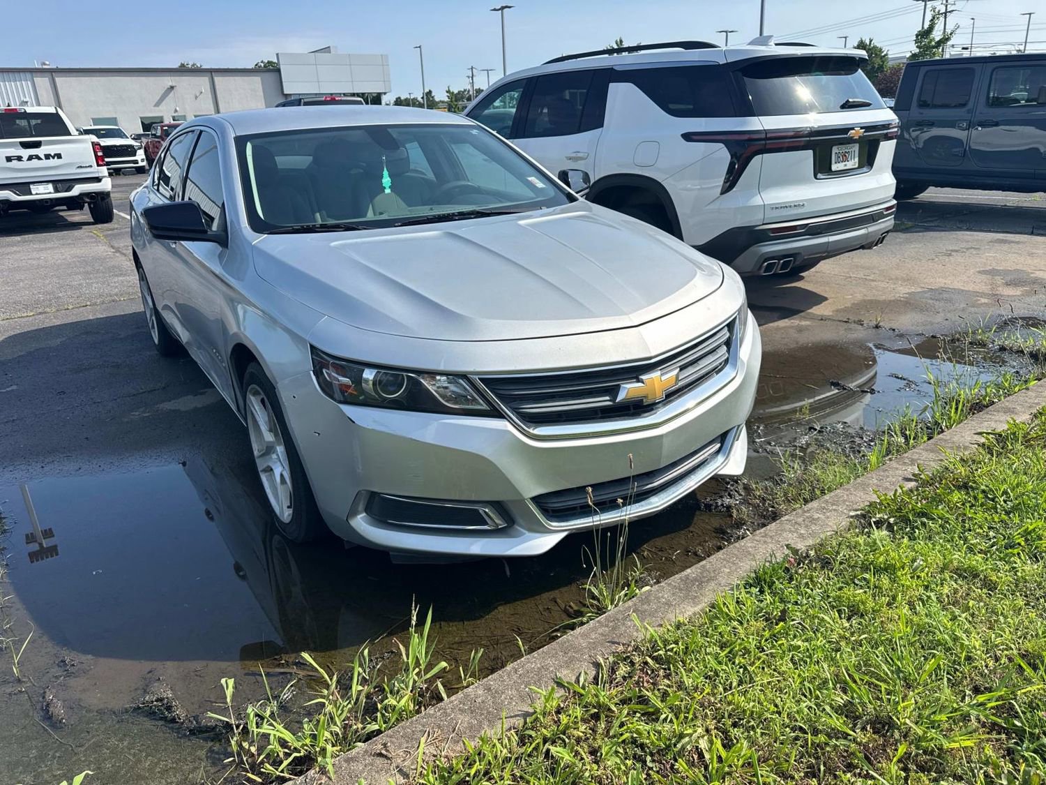 Used 2017 Chevrolet Impala LS FWD image 2