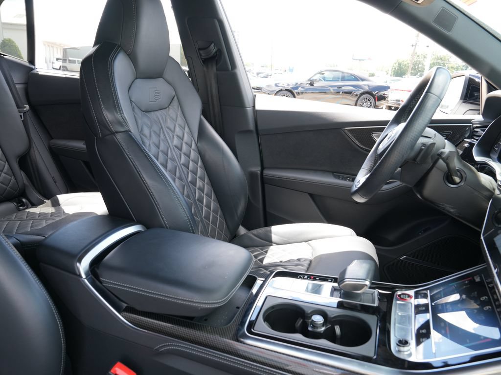 Used 2023 Audi SQ8 Prestige AWD/4WD image 16