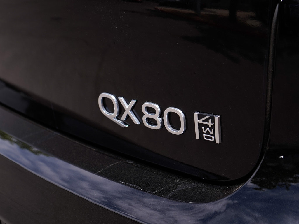 Certified 2026 INFINITI QX80 Luxe w/ Cargo Package AWD/4WD image 17