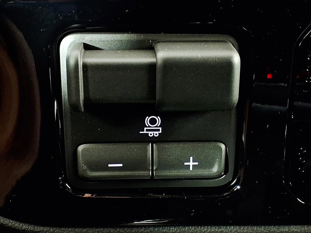 New 2026 GMC Sierra 1500 Elevation w/ Elevation Premium Package image 13