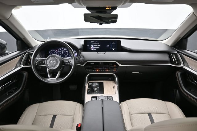 Certified 2025 MAZDA CX-70 Plug-In Hybrid w/ Premium Pkg AWD/4WD image 9