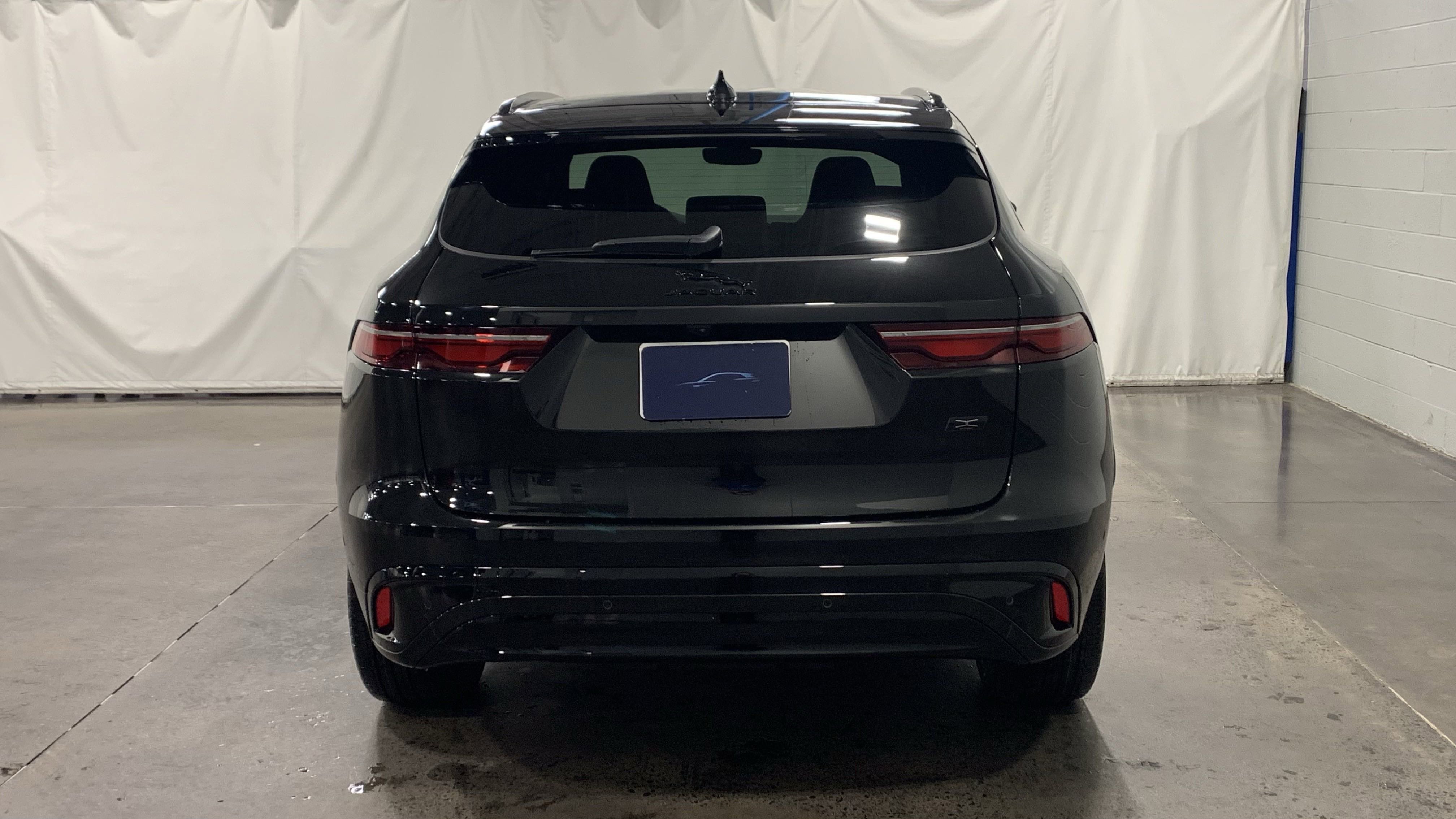 New 2026 Jaguar F-PACE R-Dynamic S image 8
