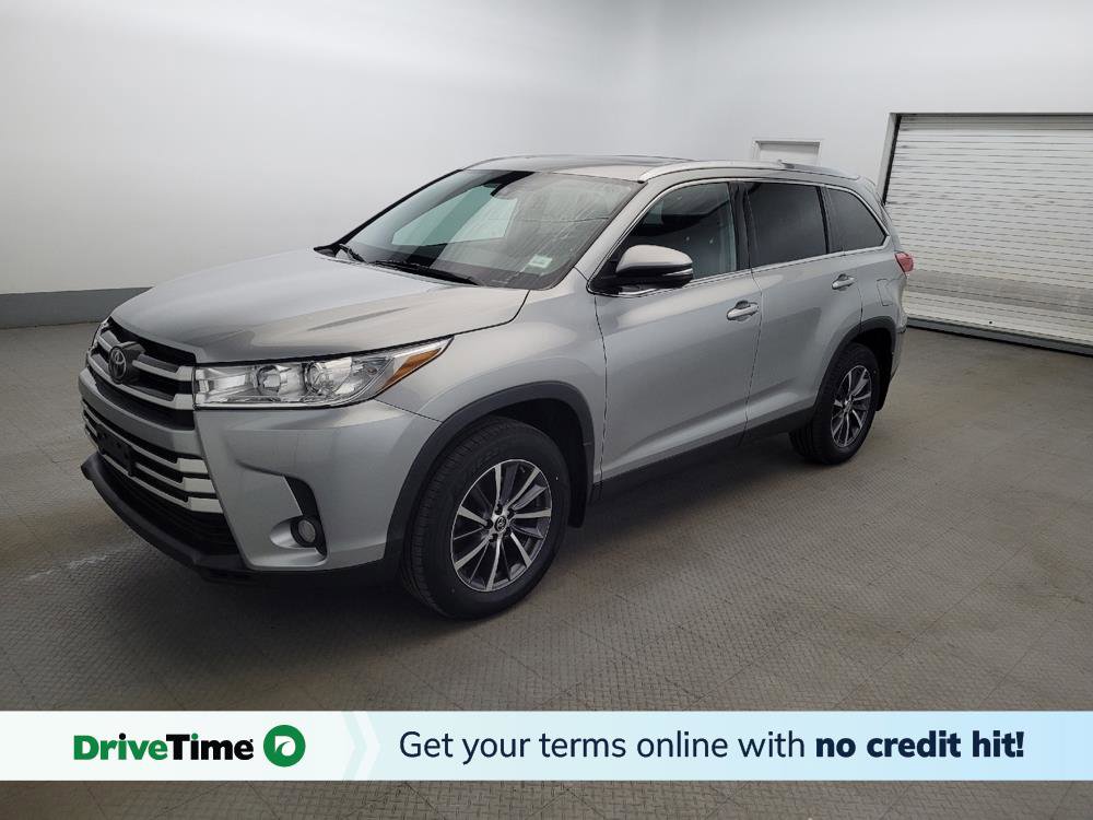 Used 2019 Toyota Highlander XLE w/ Carpet Mat Package (TMS) image 1