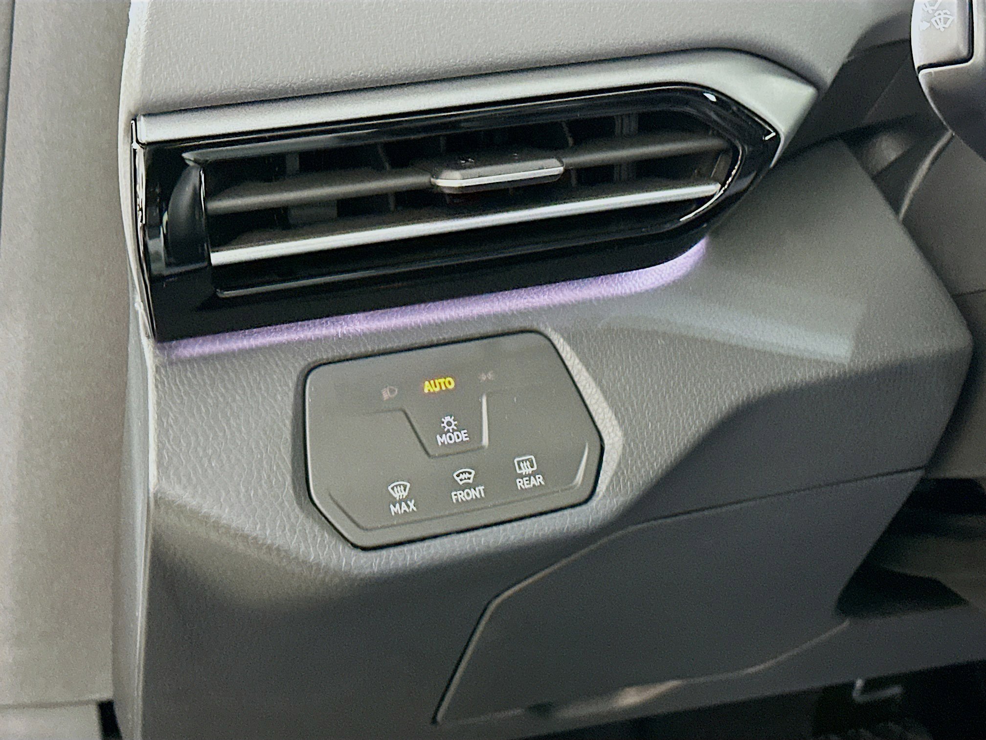 New 2025 Volkswagen ID.4 Pro image 10