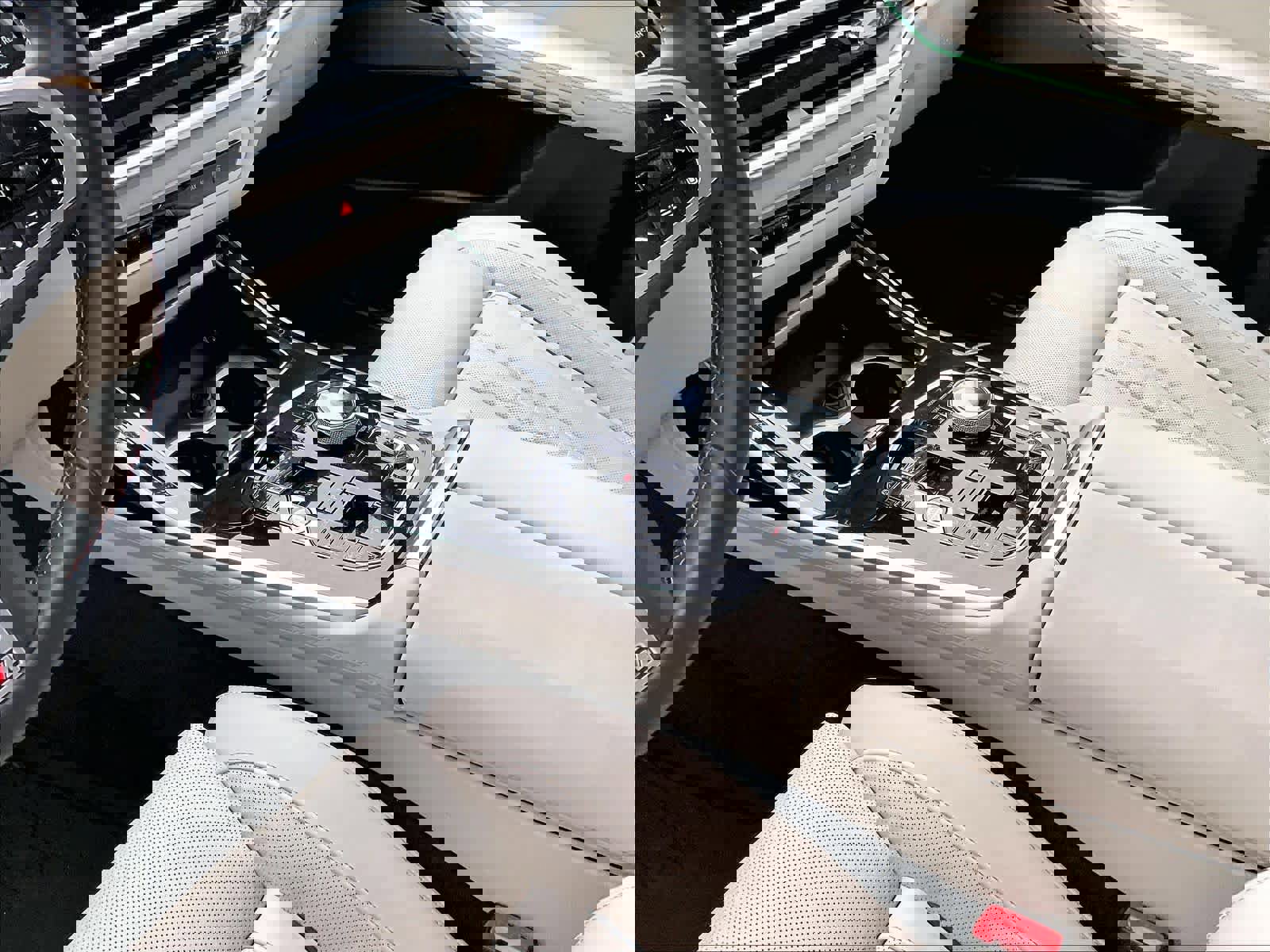 Used 2025 BMW X7 M60i image 18