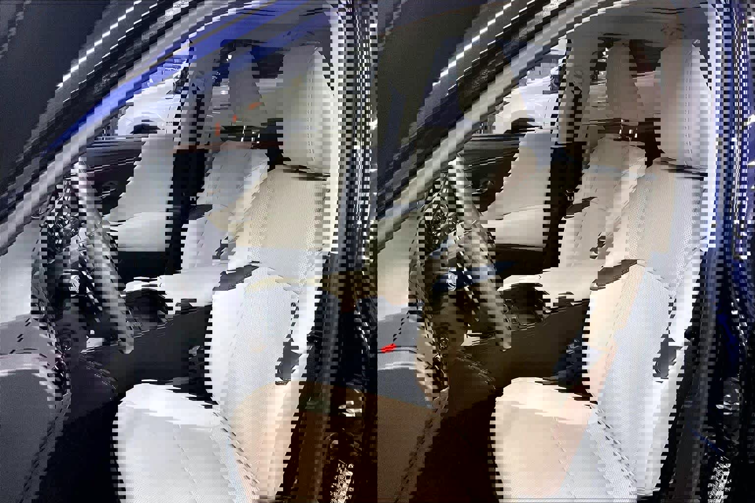 Used 2024 Lexus ES 350 w/ Premium Package image 8