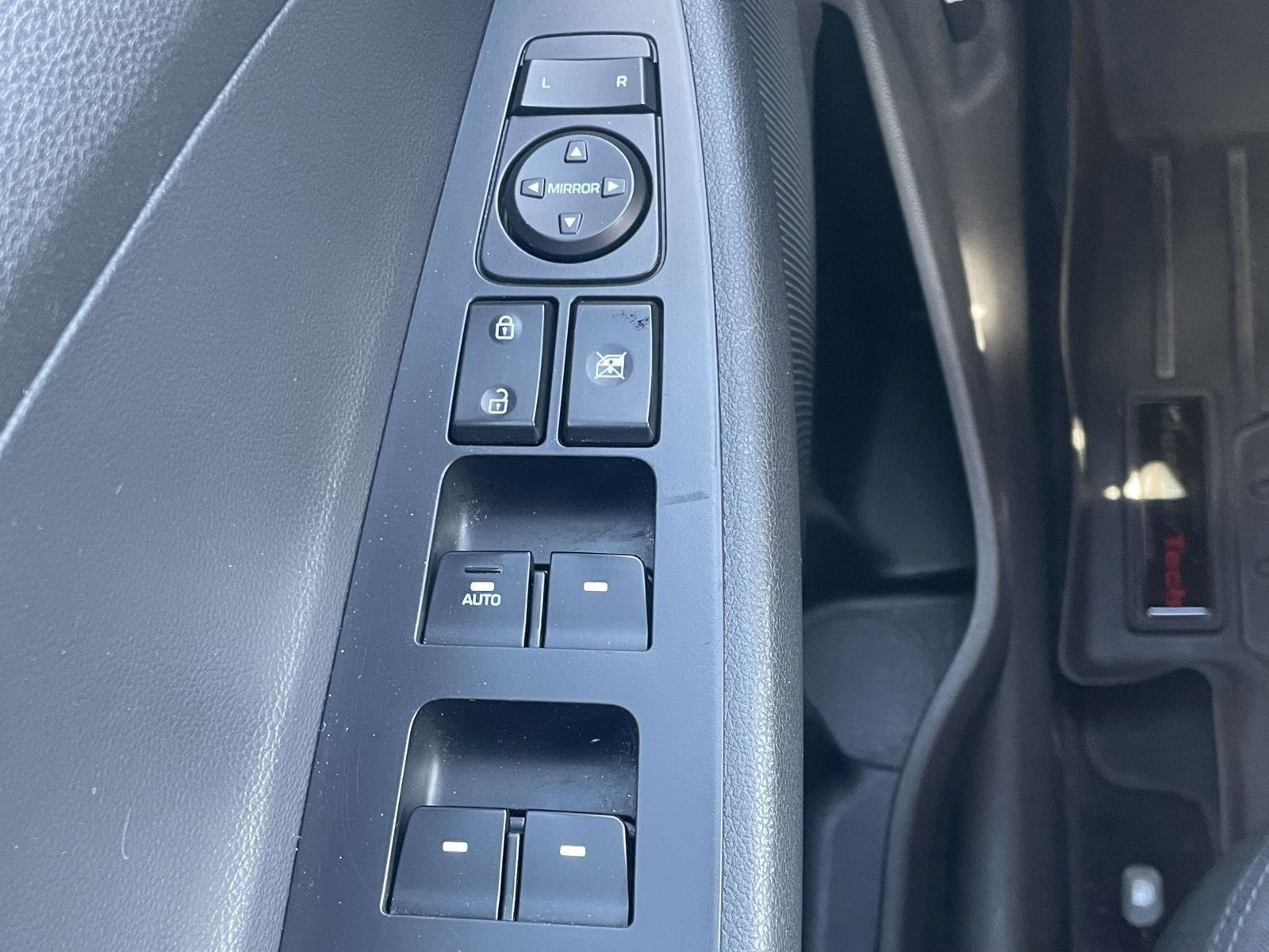 Used 2017 Hyundai Tucson Sport image 24