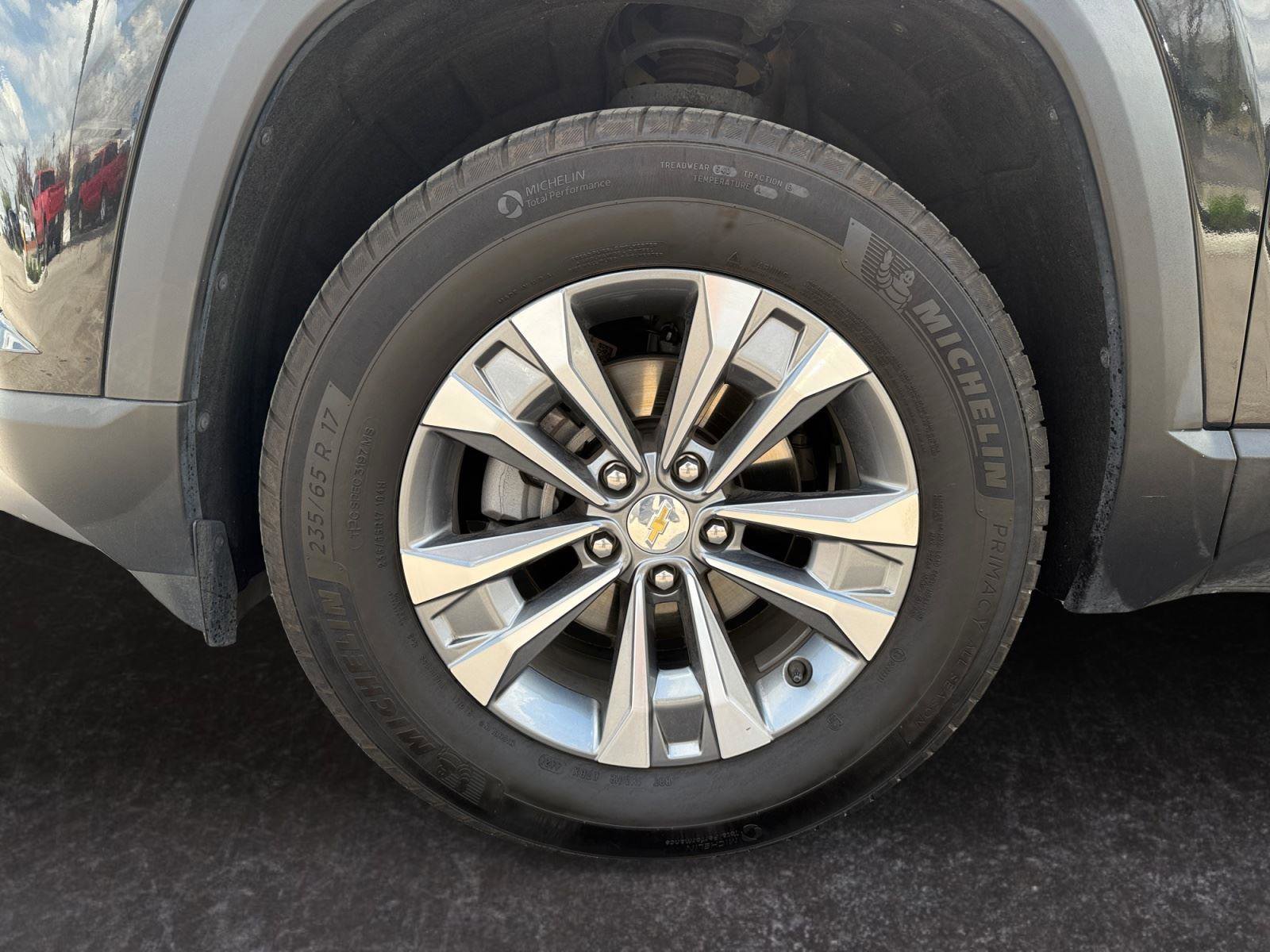 Used 2025 Chevrolet Equinox LT w/ Convenience Package II AWD/4WD image 15