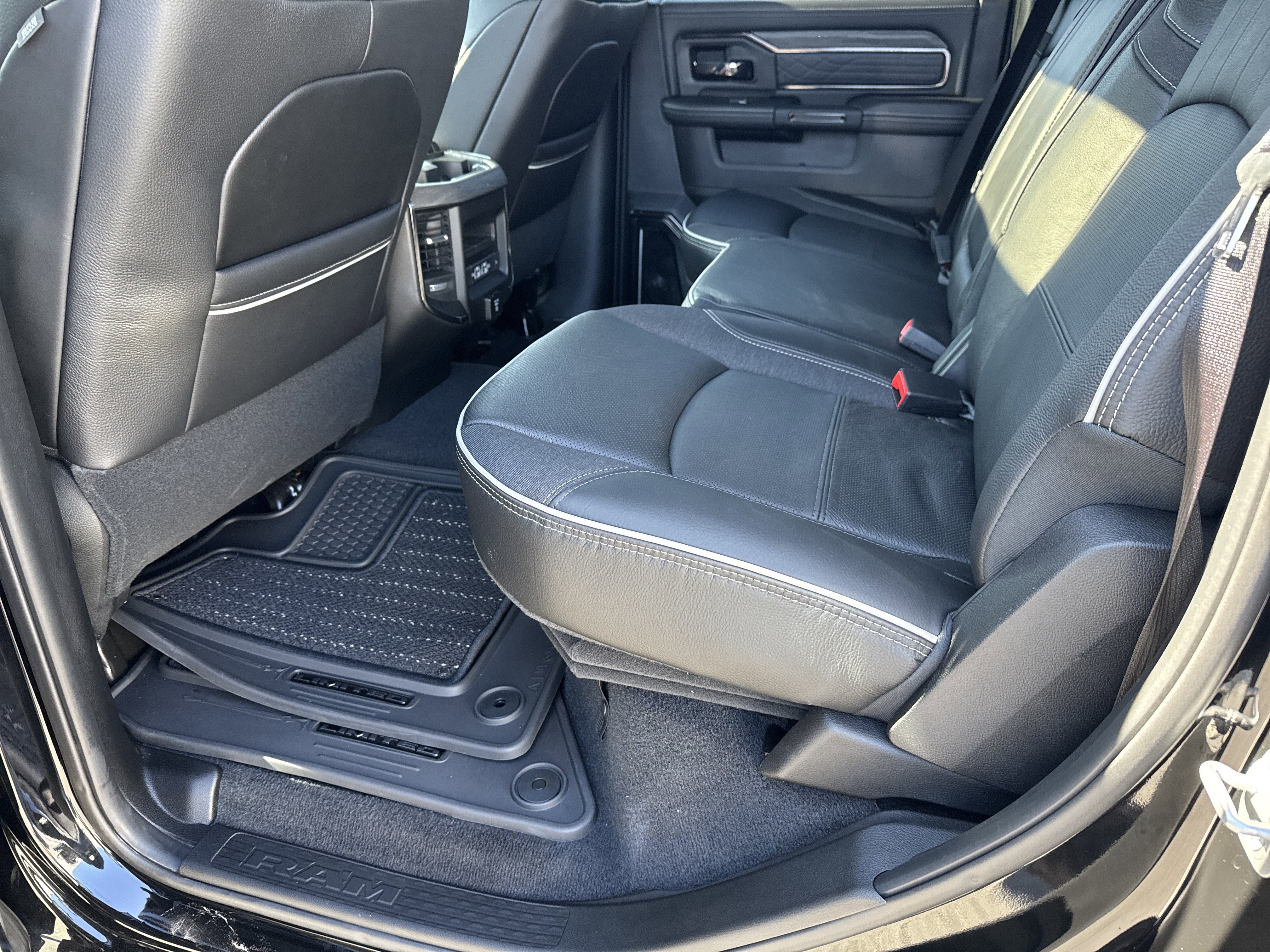 Used 2025 RAM 2500 Limited image 24