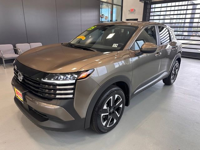 Certified 2025 Nissan Kicks SV image 1