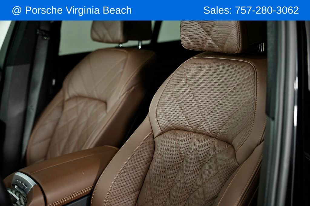 Used 2023 BMW X5 M50i w/ Climate Comfort Package image 23