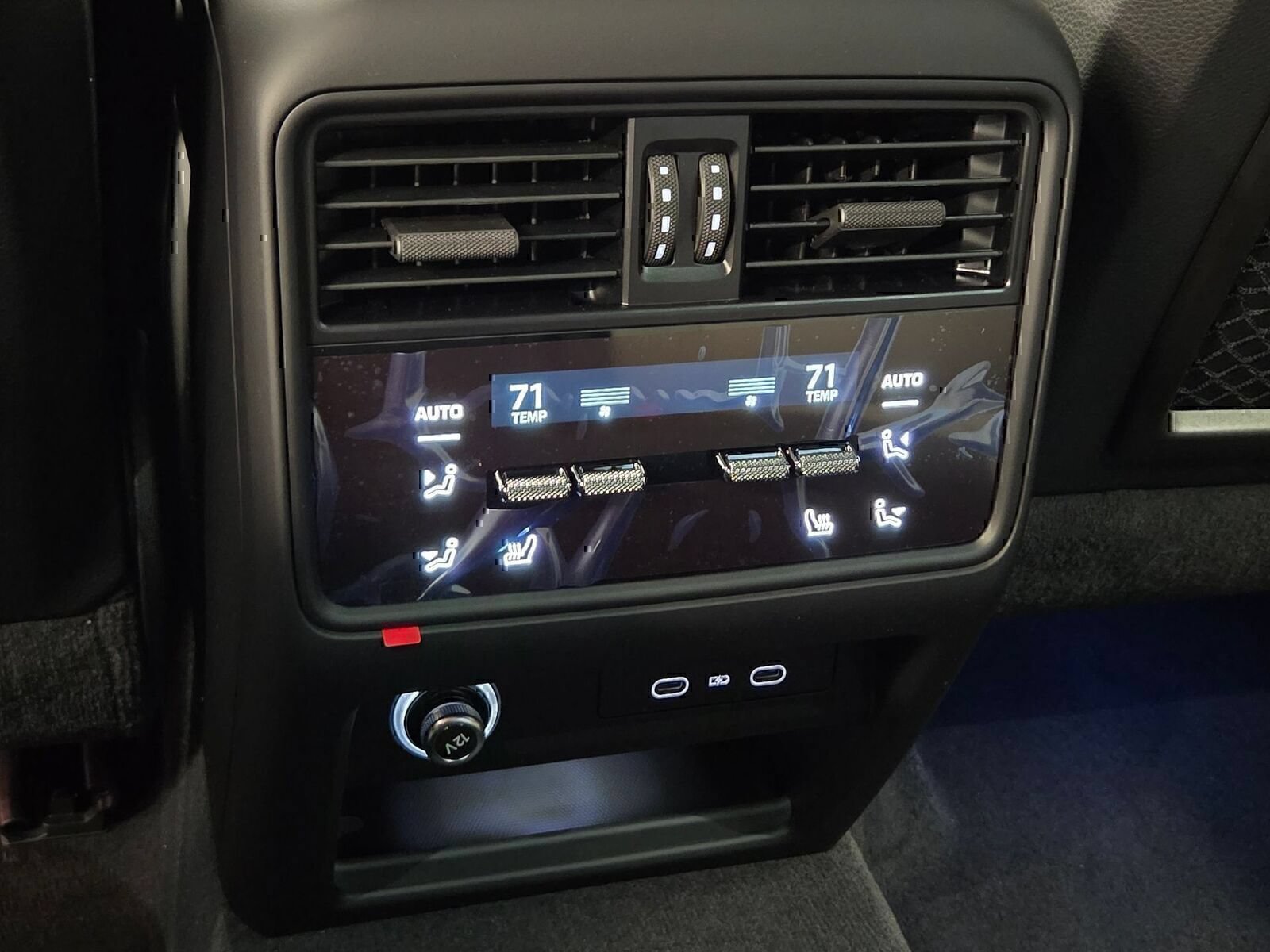 Certified 2026 Porsche Cayenne AWD/4WD image 12