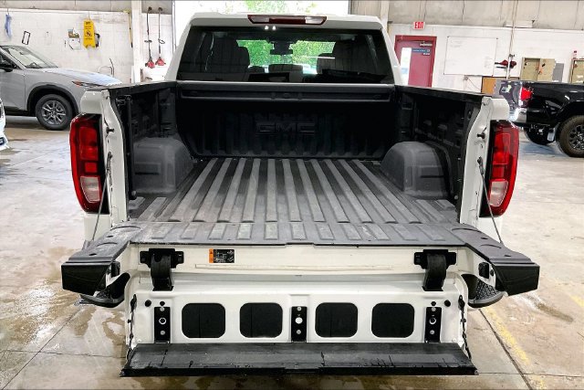 Used 2025 GMC Sierra 1500 Elevation AWD/4WD image 18