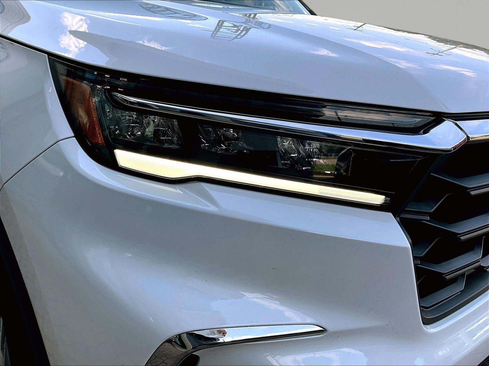 Used 2025 Honda Pilot EX-L image 31