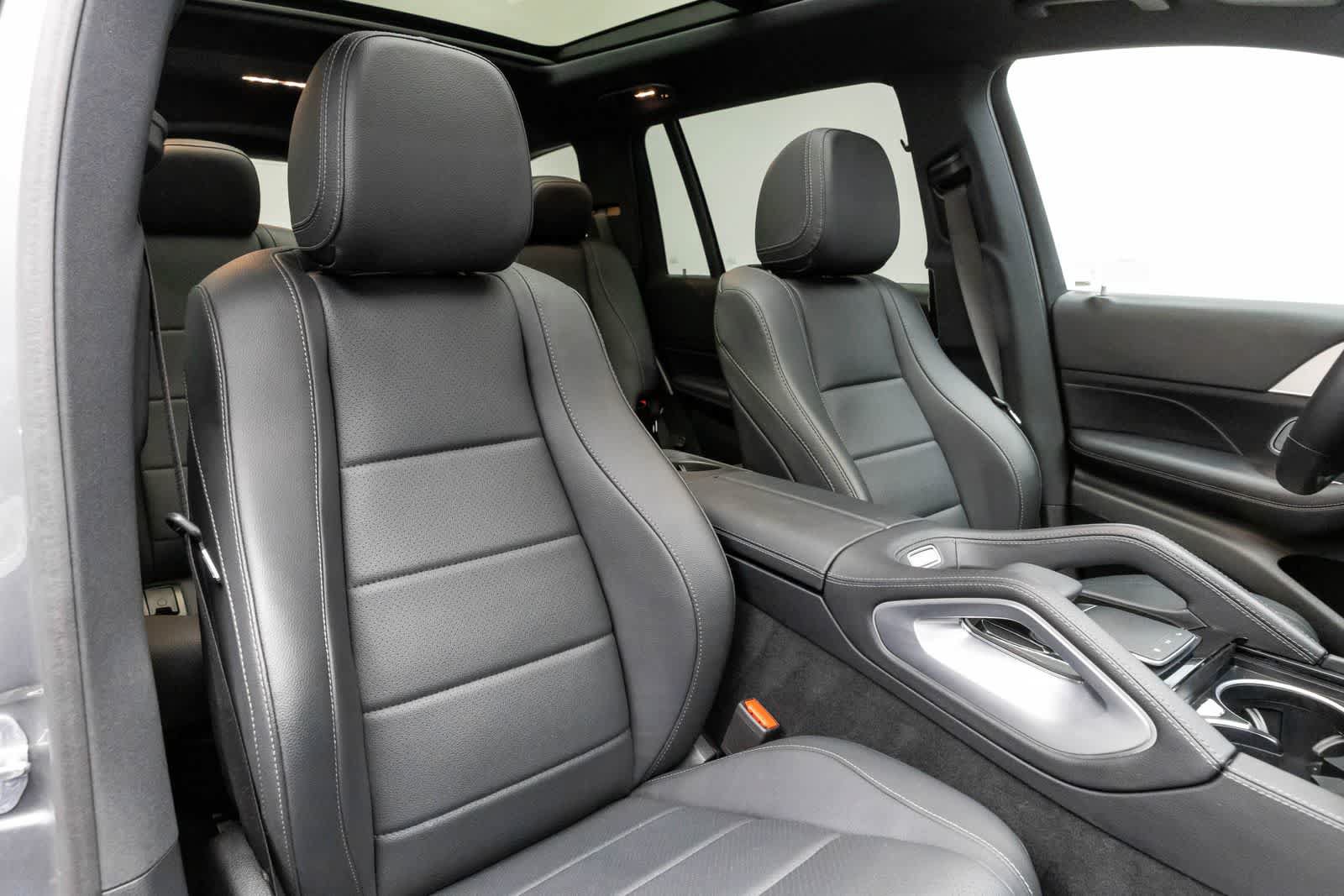 Used 2025 Mercedes-Benz GLS 450 4MATIC image 19