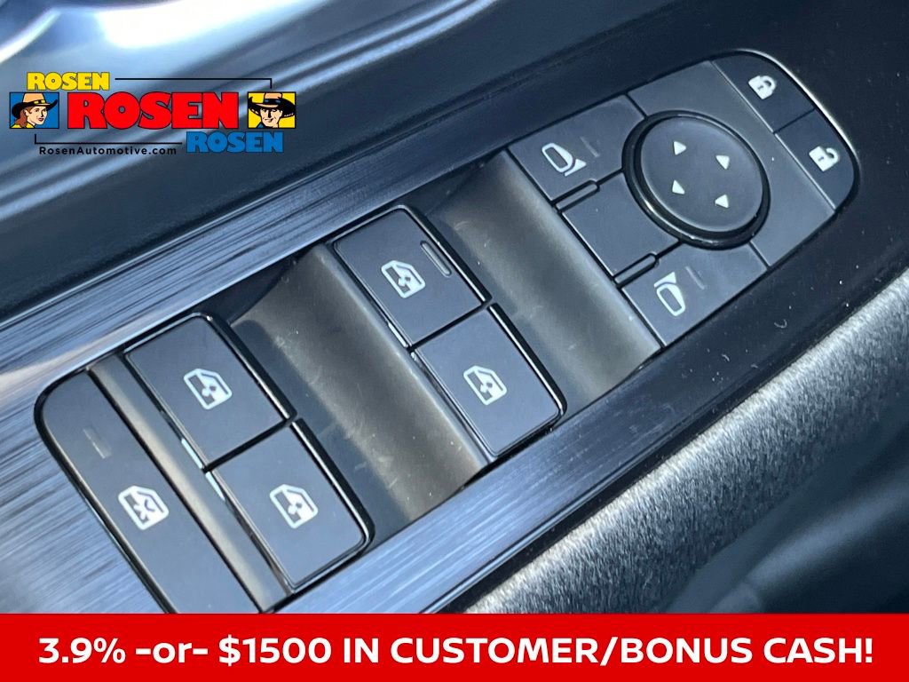 New 2026 Nissan Kicks SV image 18