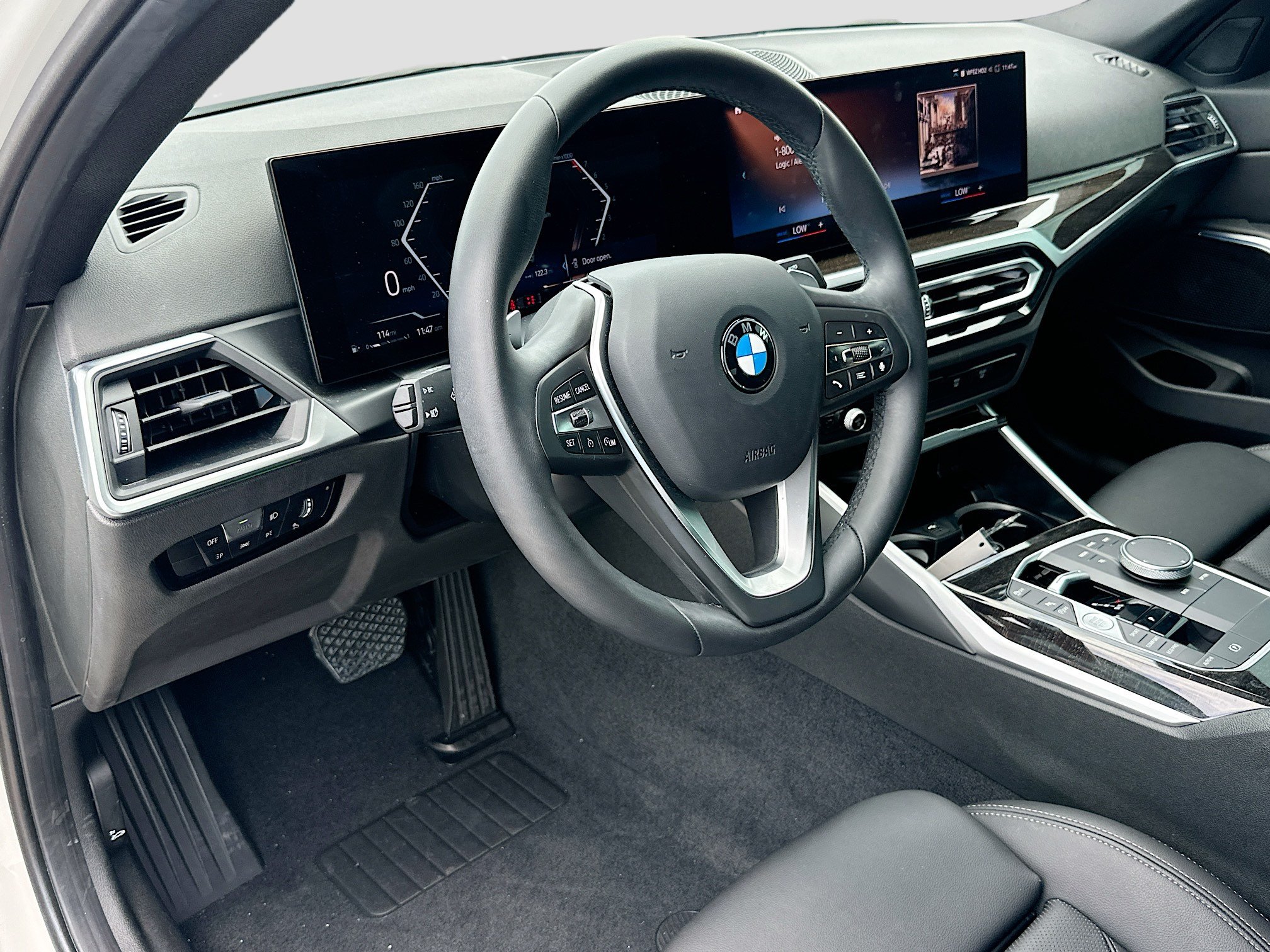 Certified 2023 BMW 330i Sedan w/ Convenience Package RWD image 9