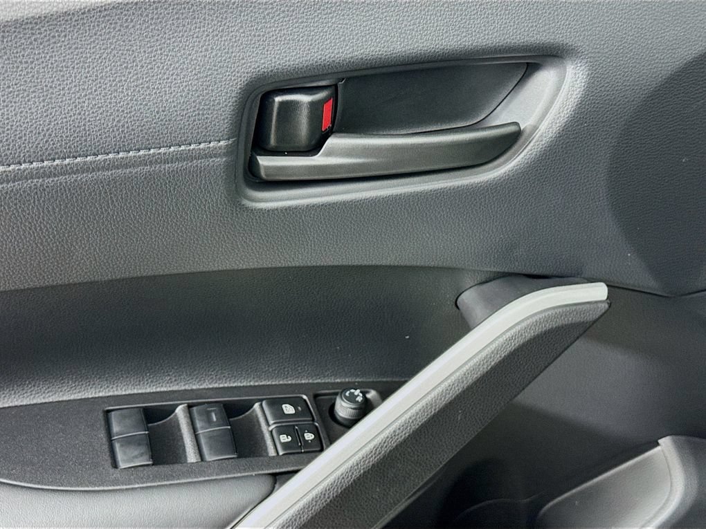 Used 2025 Toyota Corolla Cross AWD Hybrid image 15