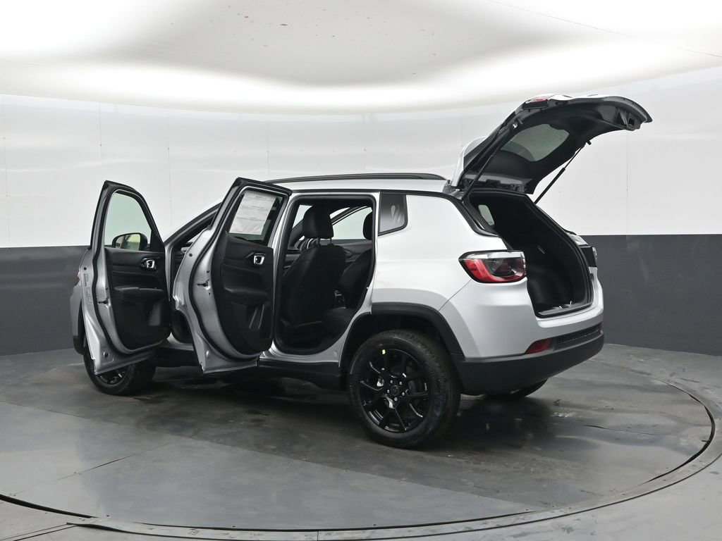 New 2026 Jeep Compass Latitude AWD/4WD image 47