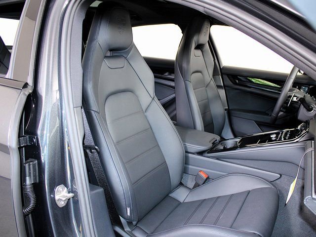 New 2025 Porsche Panamera 4 image 29