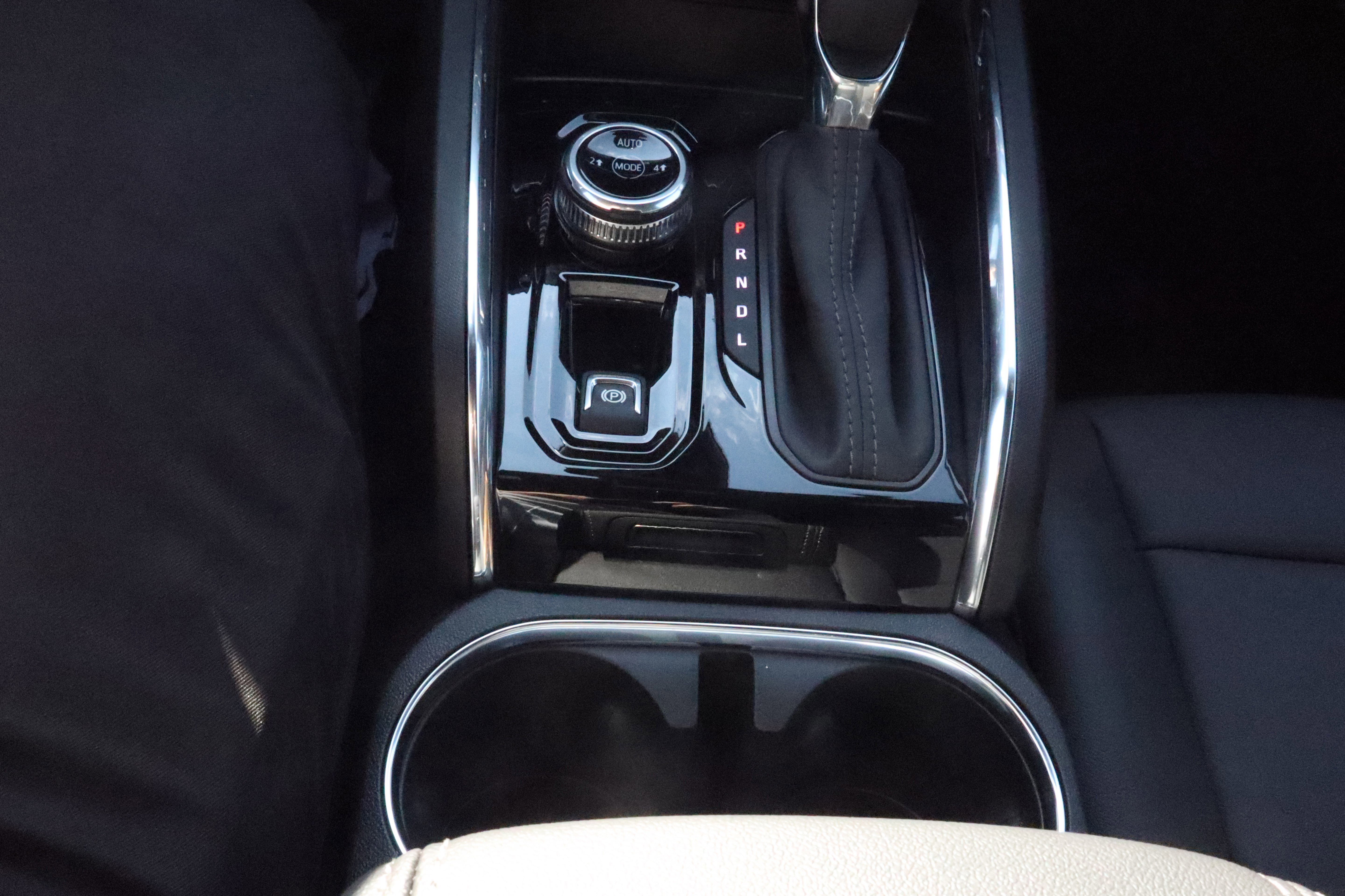 New 2025 GMC Canyon Elevation w/ Convenience Package image 15