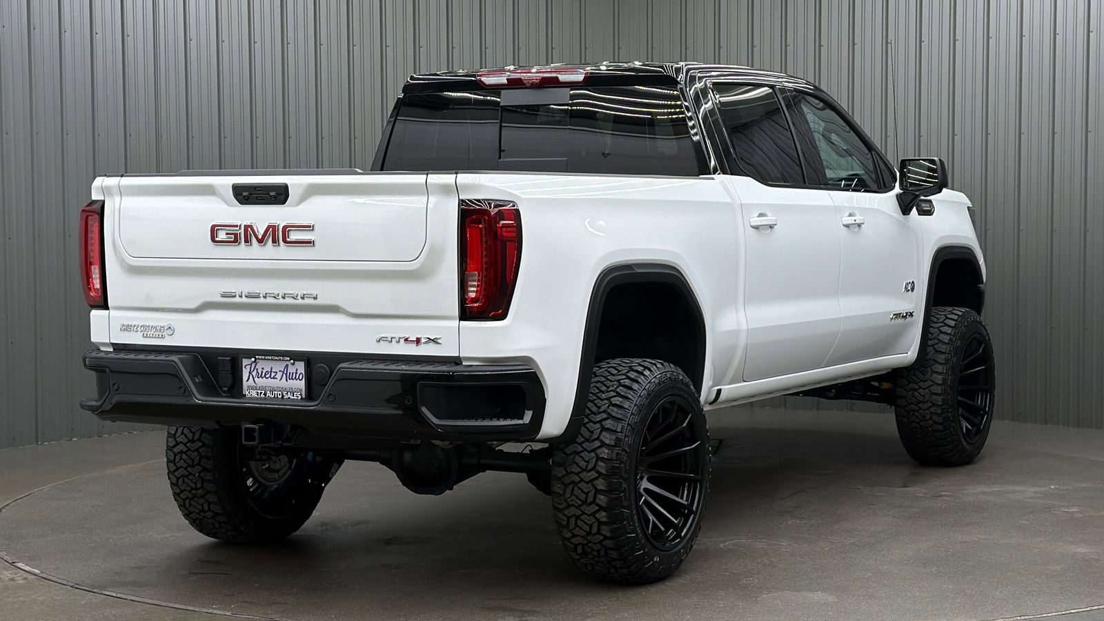 Used 2025 GMC Sierra 1500 AT4X image 5