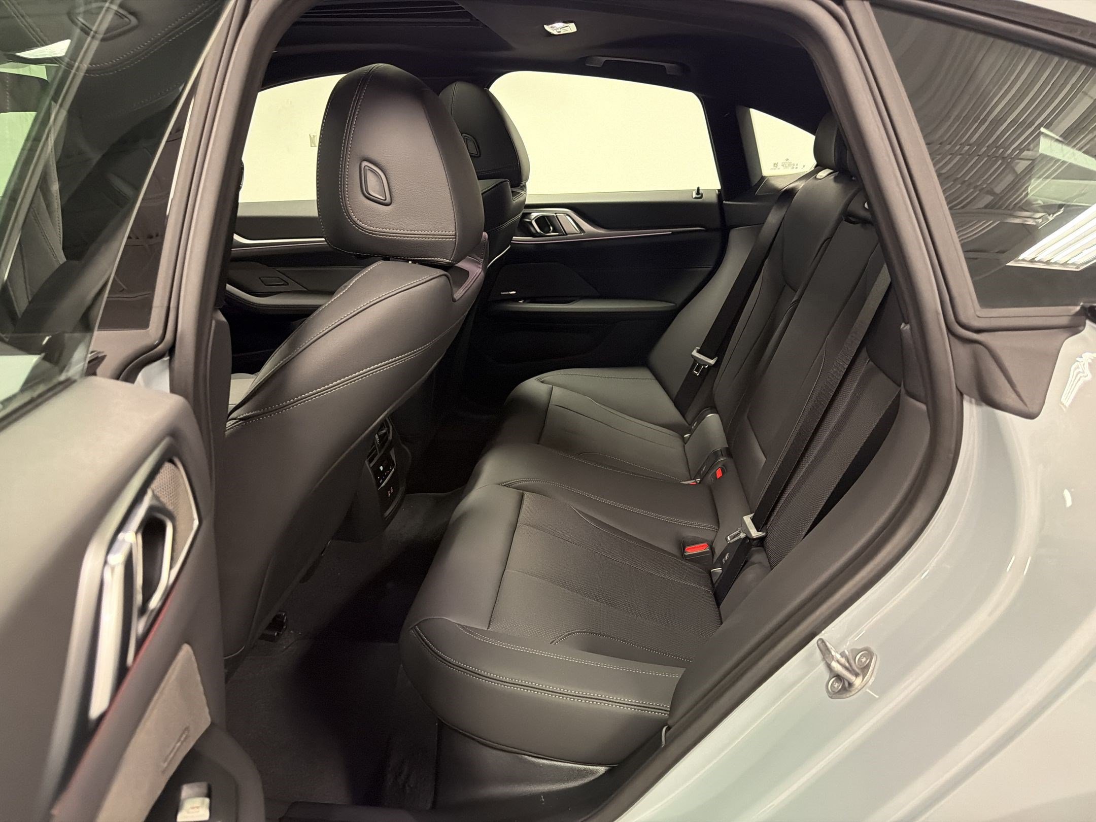 New 2026 BMW 430i w/ M Sport Package RWD image 23