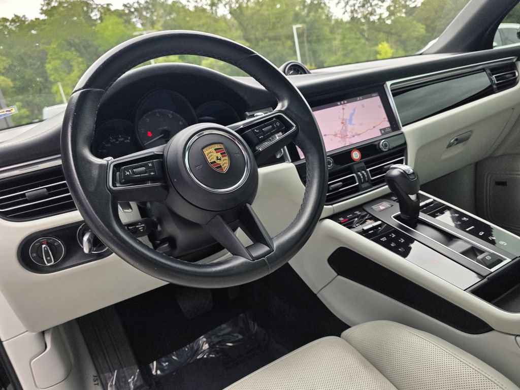 Certified 2023 Porsche Macan S AWD/4WD image 14