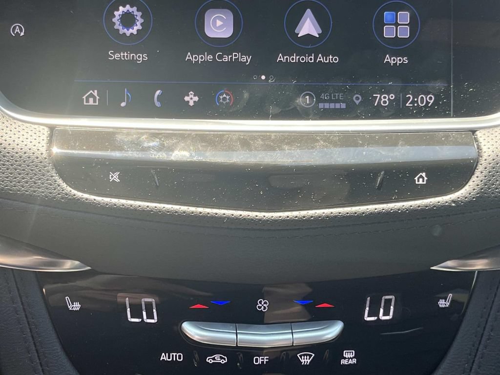 New 2026 Cadillac XT5 Luxury w/ LPO, ONYX Package FWD image 27