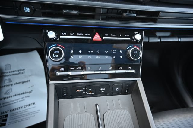 Used 2024 Hyundai Santa Fe Calligraphy AWD/4WD image 18
