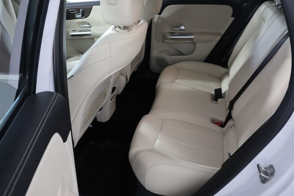 Used 2024 Mercedes-Benz GLA 250 4MATIC w/ Winter Heating Package image 20